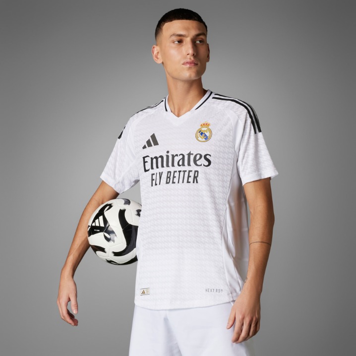 roze real madrid shirt
